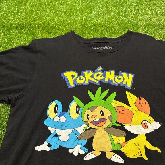 Pokémon Unova Region Starter Trio Graphic Tee - Picture 2 of 4
